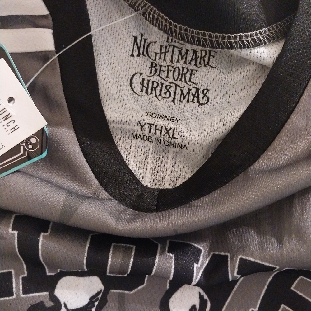 BOX LUNCH Gray Nightmare Before Christmas Jersey 💥 - Picture 7 of 7